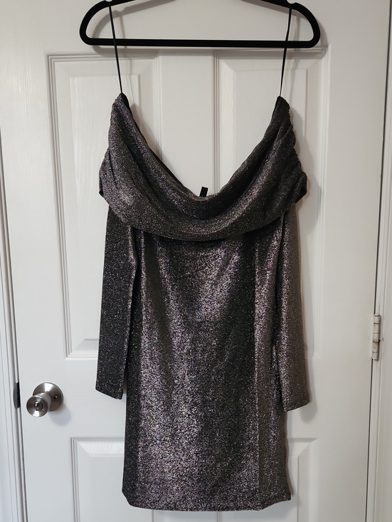 H&M Dresses & Skirts - Chic Party Rave Date City H&M Shimmery Metallic Silver Long-Sleeve Mini Dress